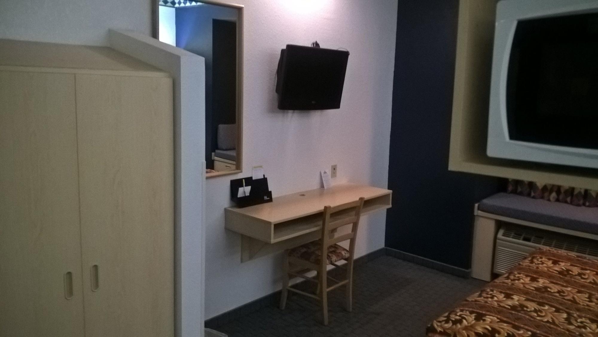Days Inn & Suites By Wyndham Hutchinson Ngoại thất bức ảnh