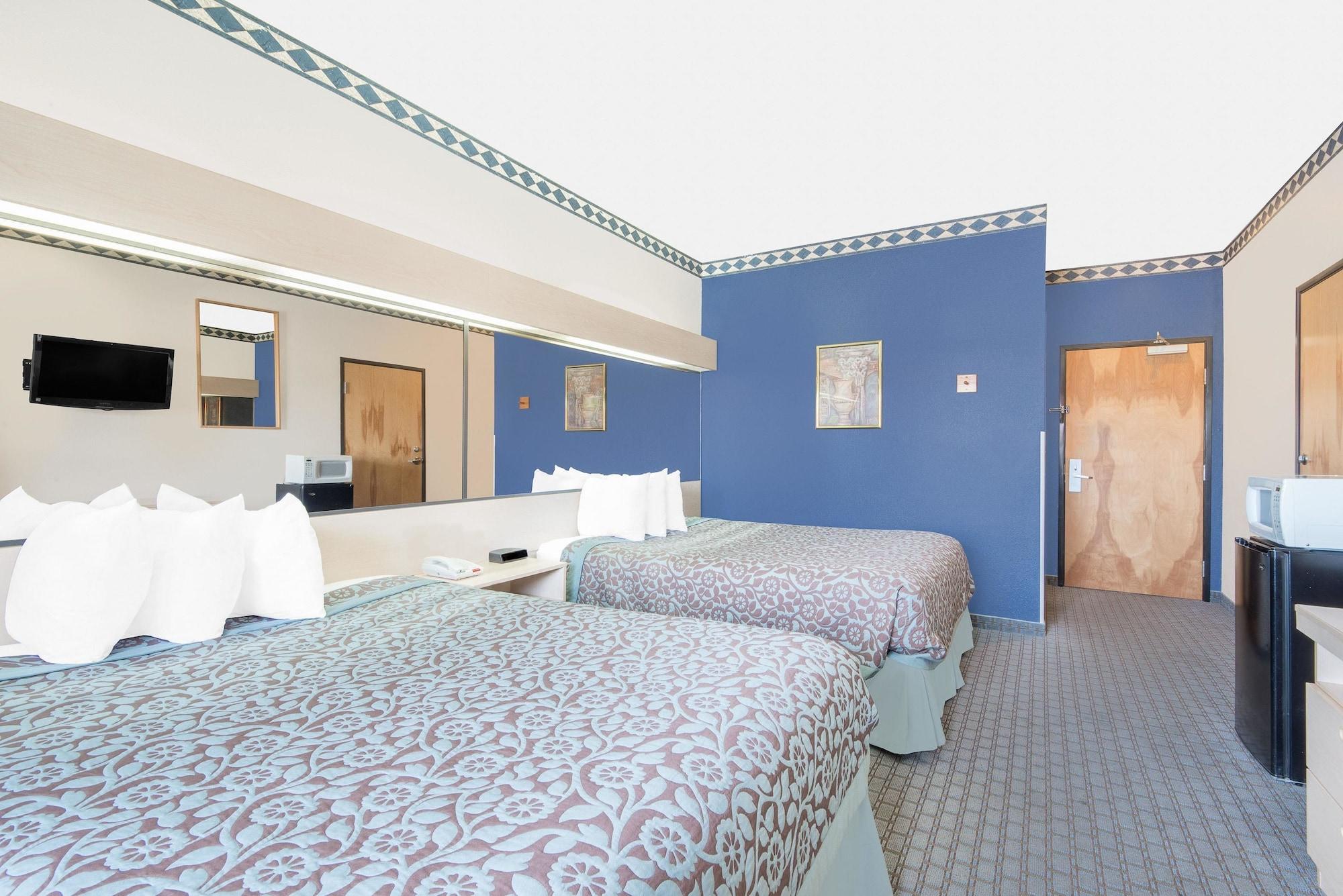 Days Inn & Suites By Wyndham Hutchinson Ngoại thất bức ảnh