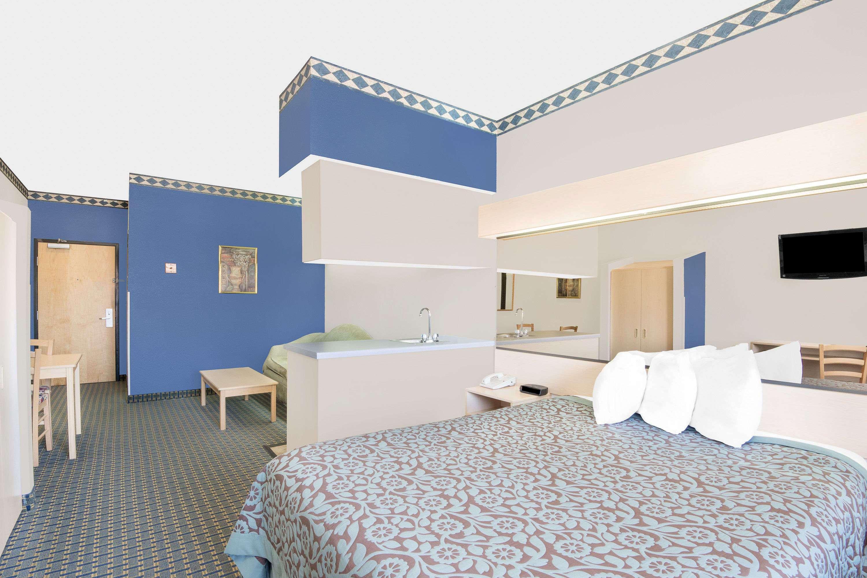 Days Inn & Suites By Wyndham Hutchinson Ngoại thất bức ảnh