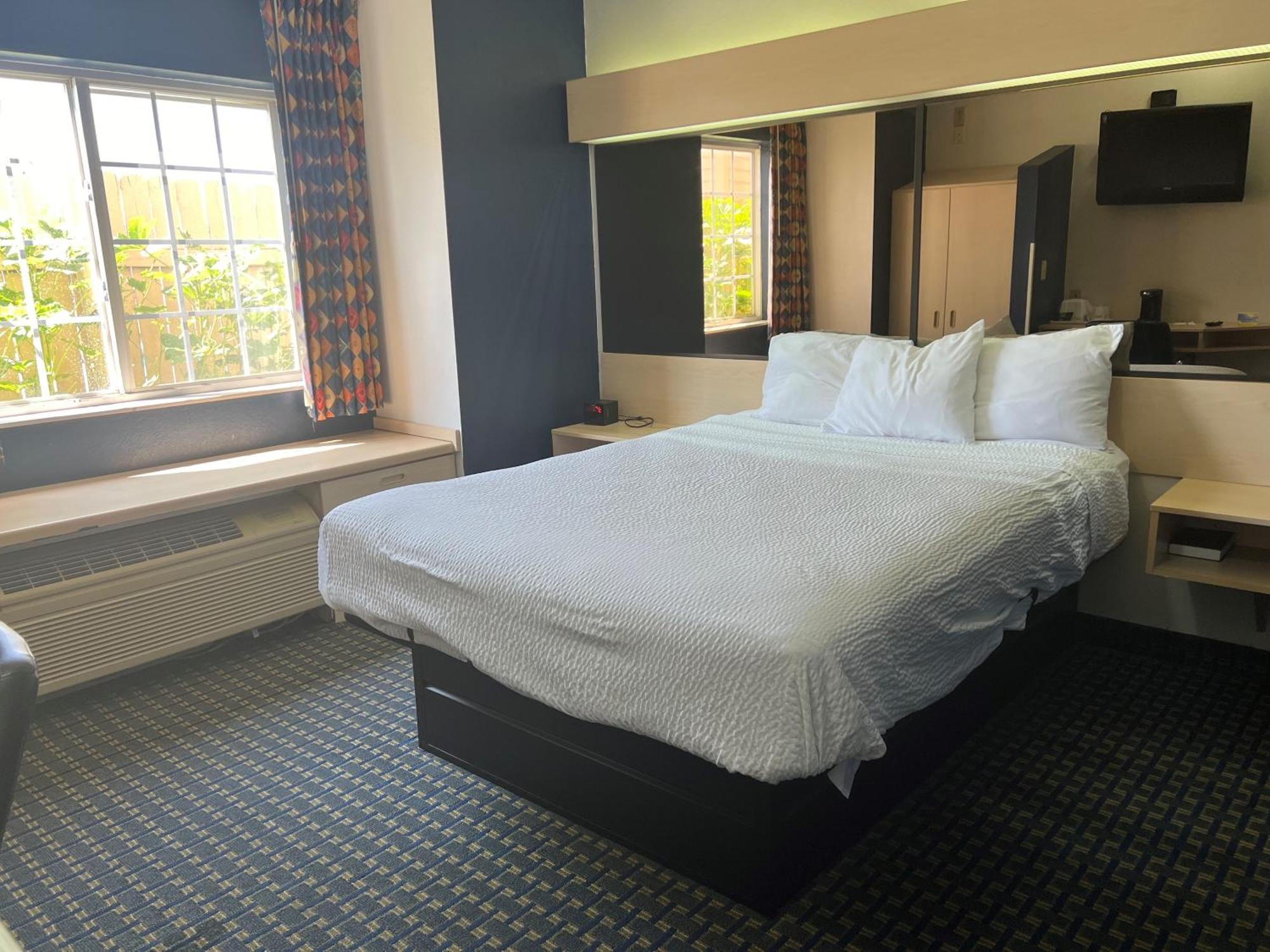 Days Inn & Suites By Wyndham Hutchinson Ngoại thất bức ảnh