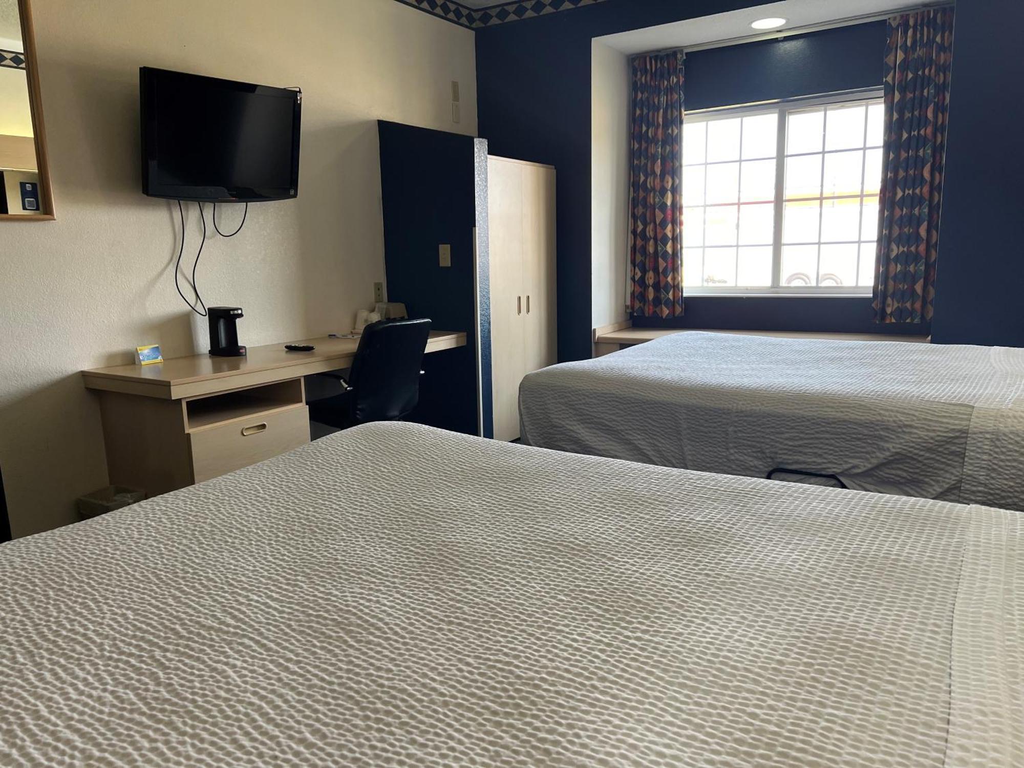 Days Inn & Suites By Wyndham Hutchinson Ngoại thất bức ảnh
