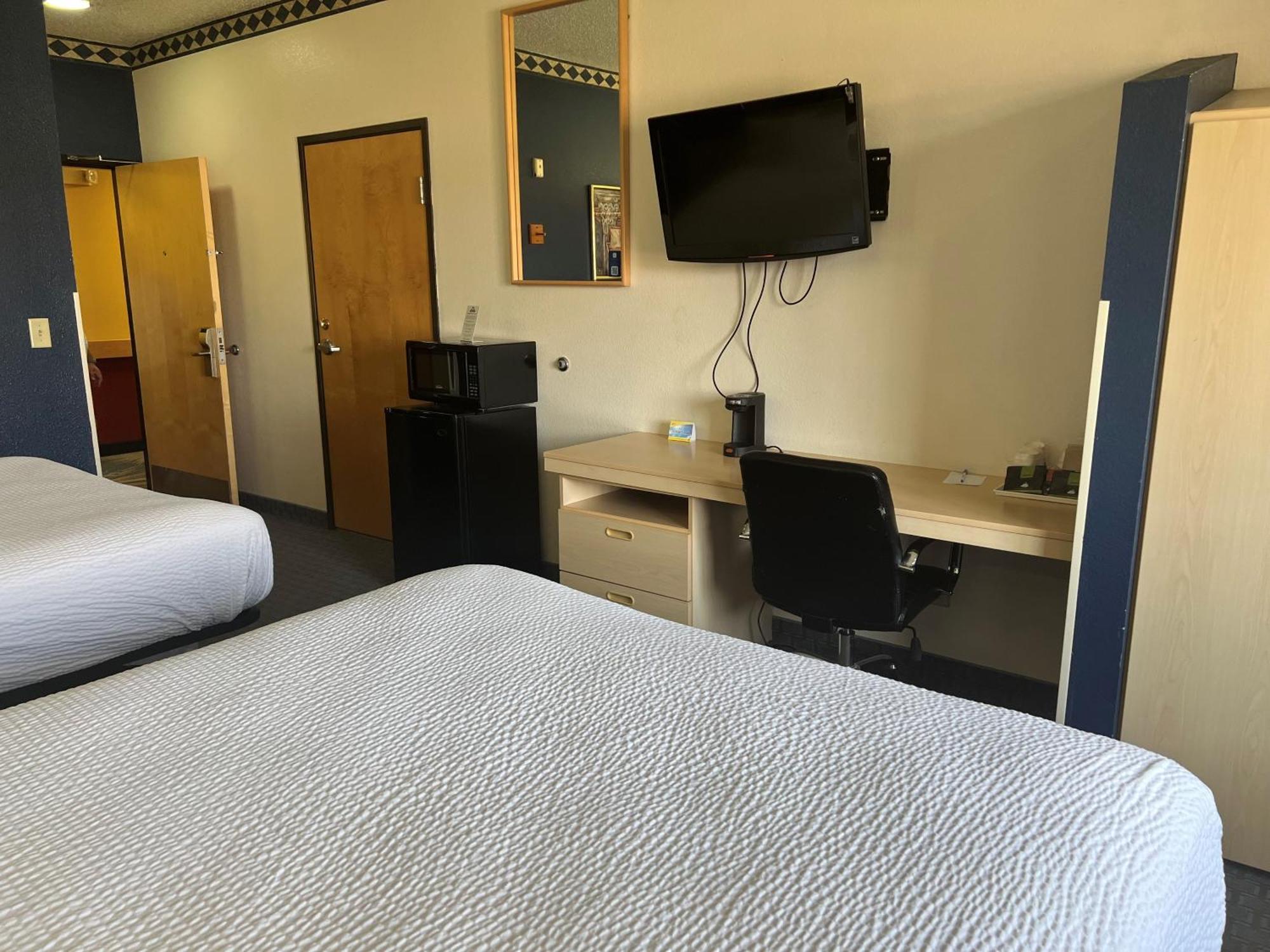 Days Inn & Suites By Wyndham Hutchinson Ngoại thất bức ảnh