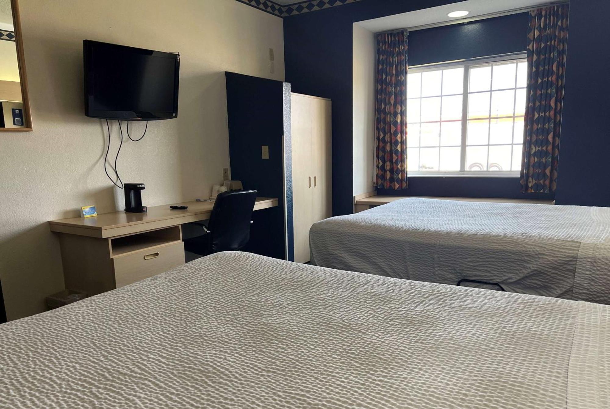 Days Inn & Suites By Wyndham Hutchinson Ngoại thất bức ảnh